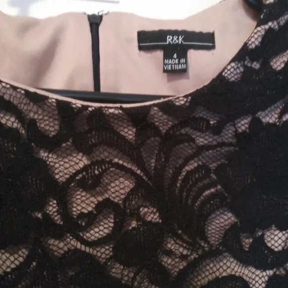 R&k Black and nude lace dress - Picture 2 of 4